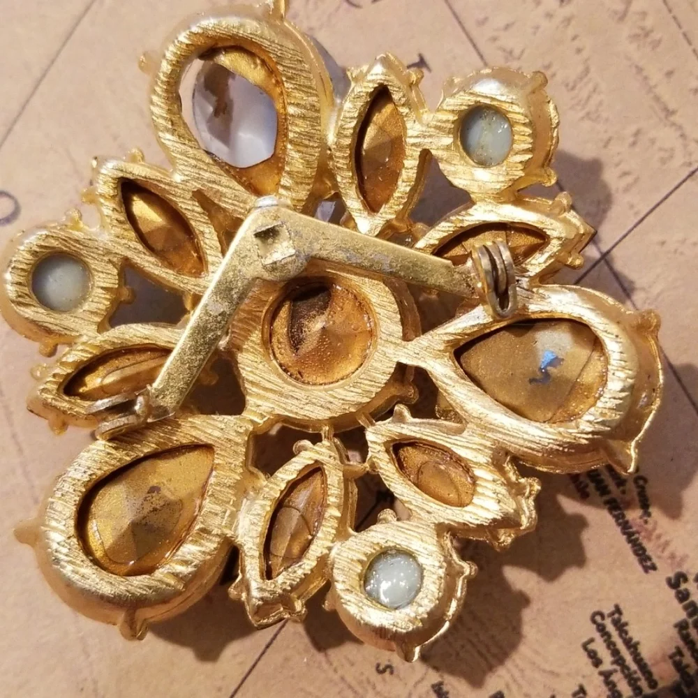 Vintage Brooch & Earrings Set
